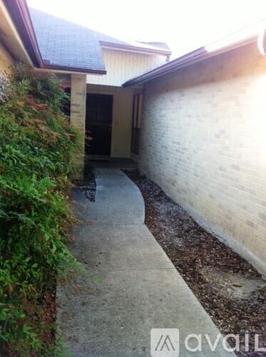 Live Oak Townhome: 7235 Rimwood St