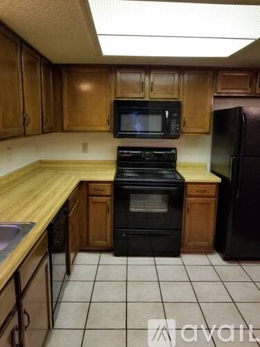 Live Oak Townhome: 7235 Rimwood St