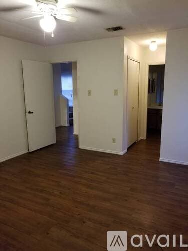Live Oak Townhome: 7235 Rimwood St