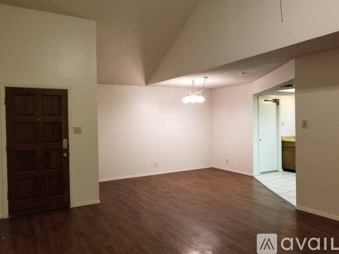 Live Oak Townhome: 7235 Rimwood St