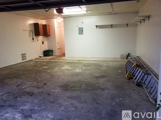 Live Oak Townhome: 7235 Rimwood St