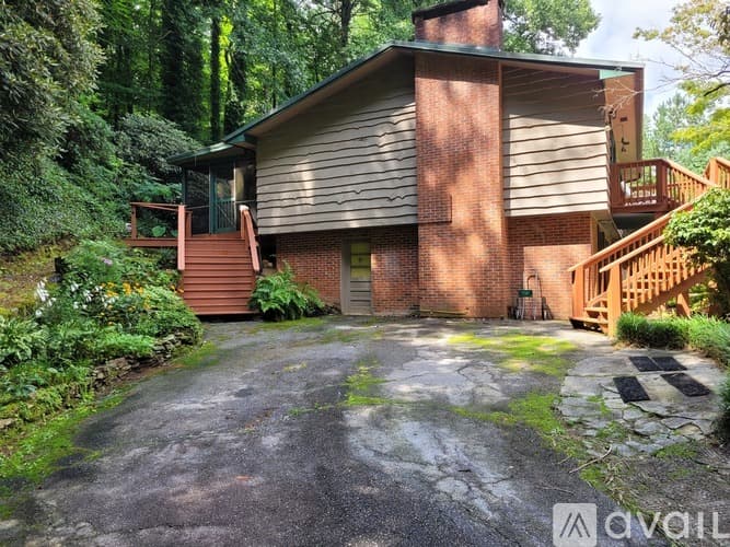 Clayton House: 38 Bulldog Lane