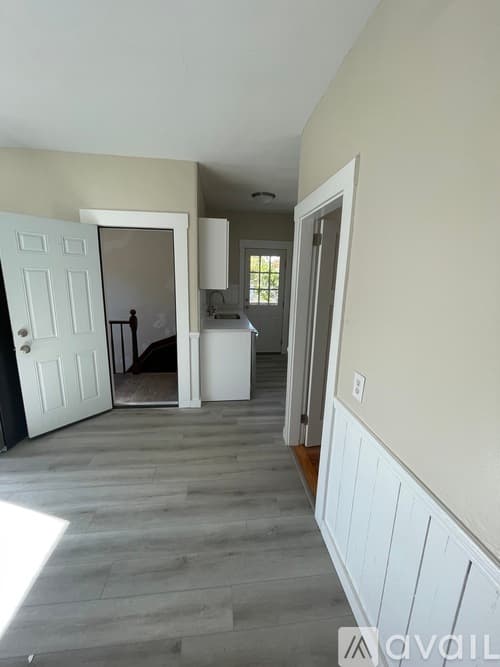 Brockton Apartment: 44 E Main St