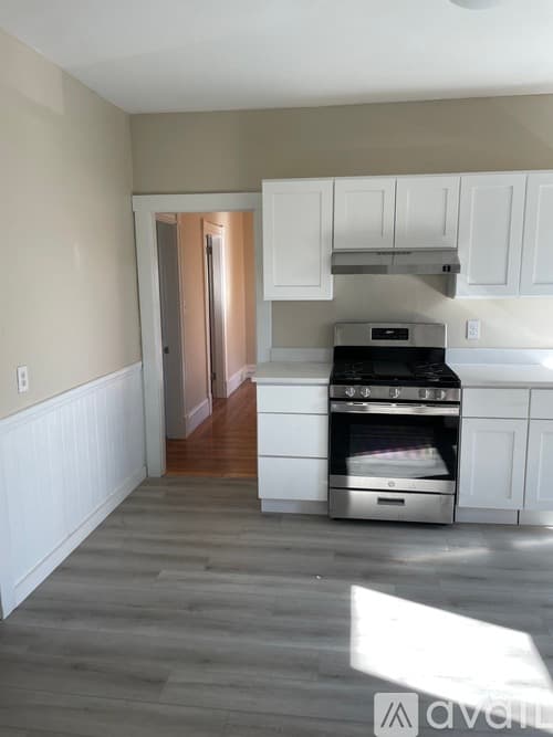 Brockton Apartment: 44 E Main St