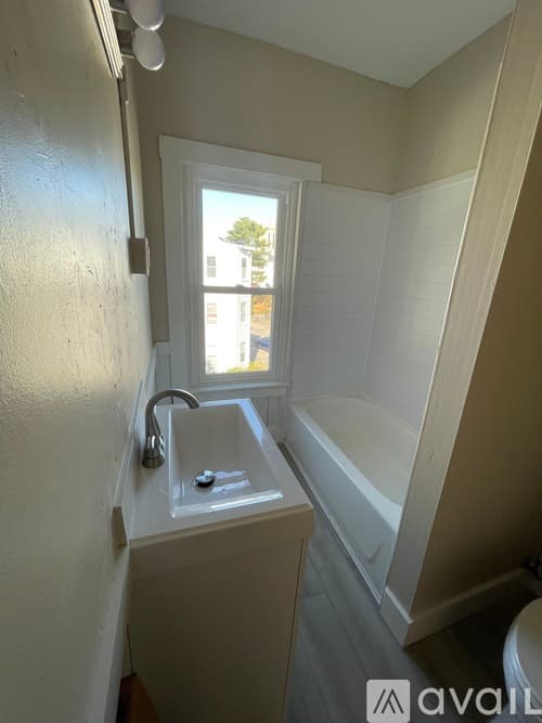 Brockton Apartment: 44 E Main St