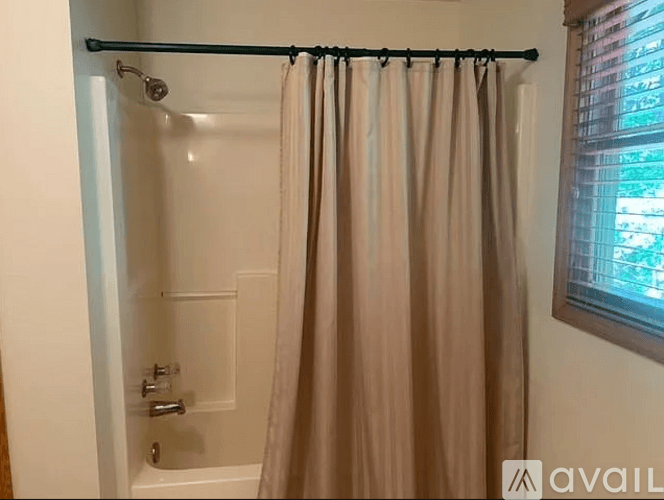 Dillard House: 211 Chalet Village Dr