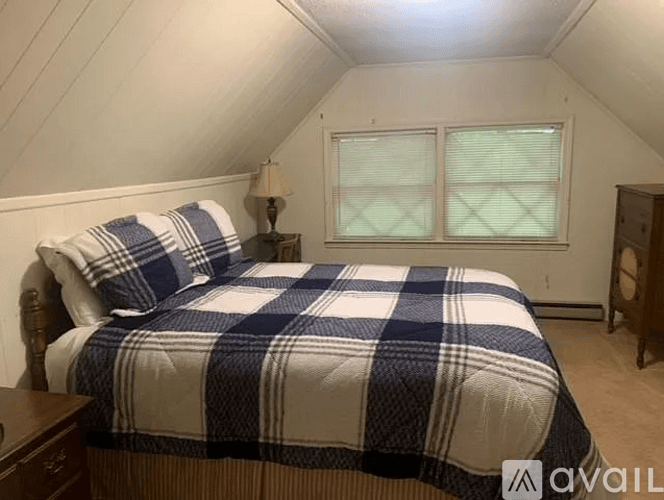 Dillard House: 211 Chalet Village Dr
