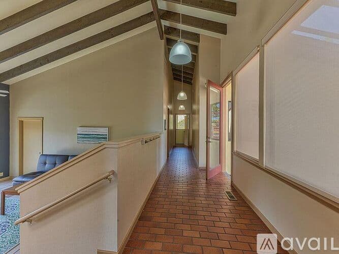 Salinas House: 24345 Paseo Privado