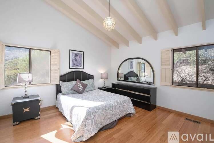 Salinas House: 24345 Paseo Privado