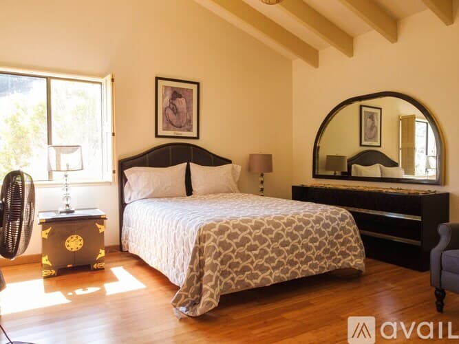 Salinas House: 24345 Paseo Privado