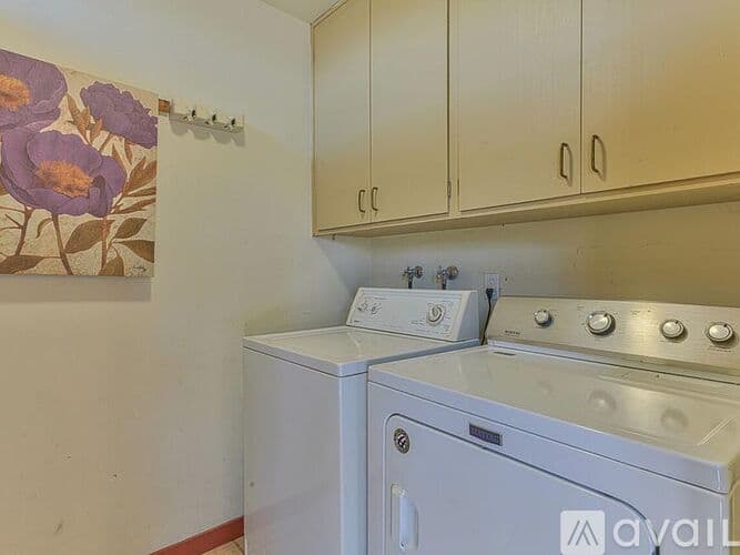 Salinas House: 24345 Paseo Privado