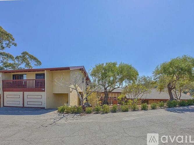 Salinas House: 24345 Paseo Privado
