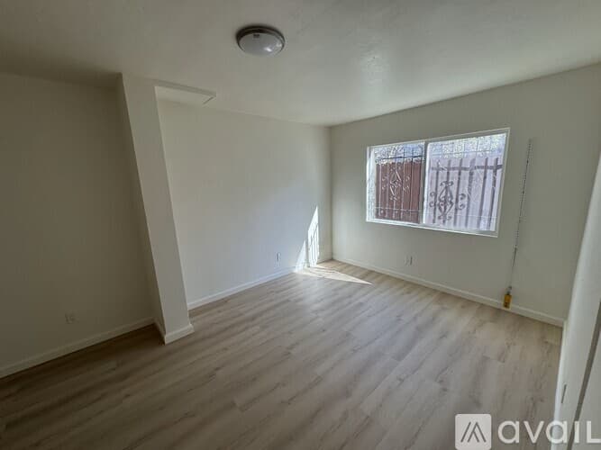 Berkeley Apartment: 1600 63rd St