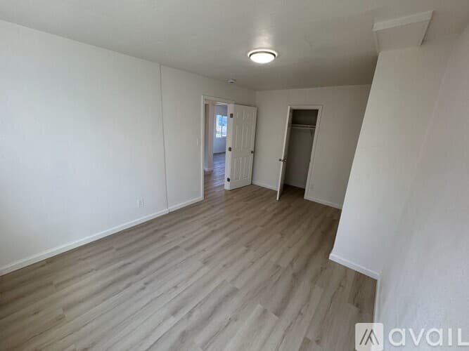 Berkeley Apartment: 1600 63rd St