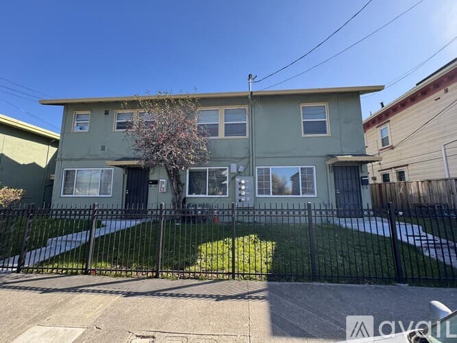 Berkeley Apartment: 1600 63rd St