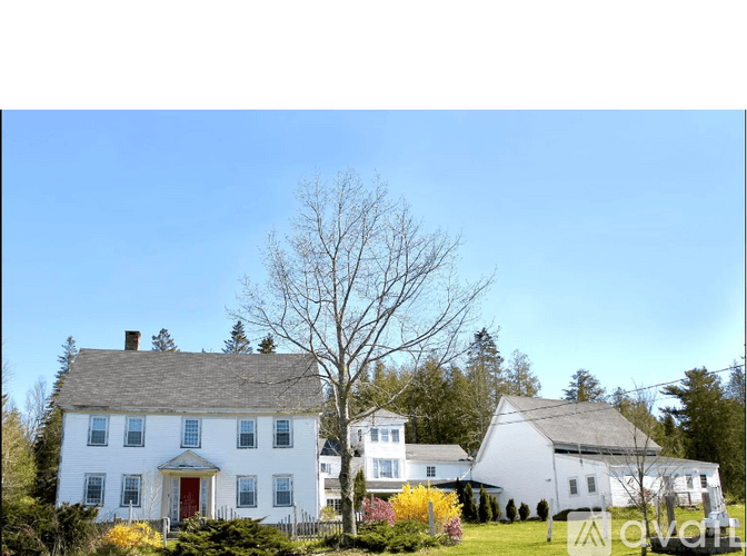 Franklin Apartment: 25 Main St