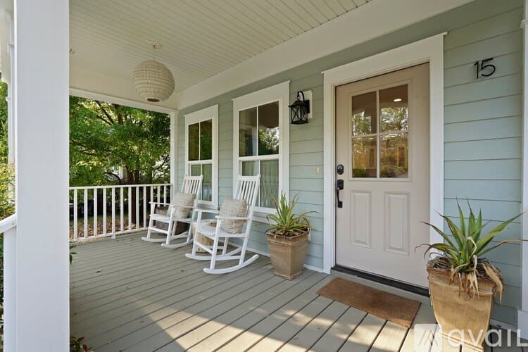 Savannah House: 15 Government Rd
