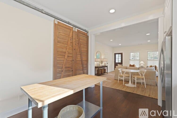 Savannah House: 15 Government Rd