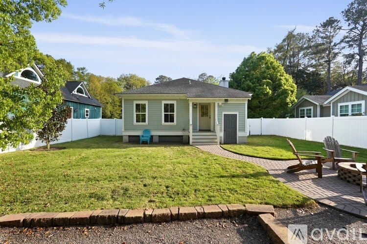 Savannah House: 15 Government Rd