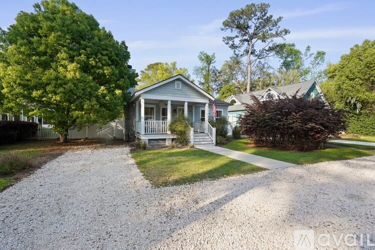 Savannah House: 15 Government Rd