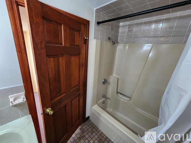 Quincy Apartment: 66 Brook St