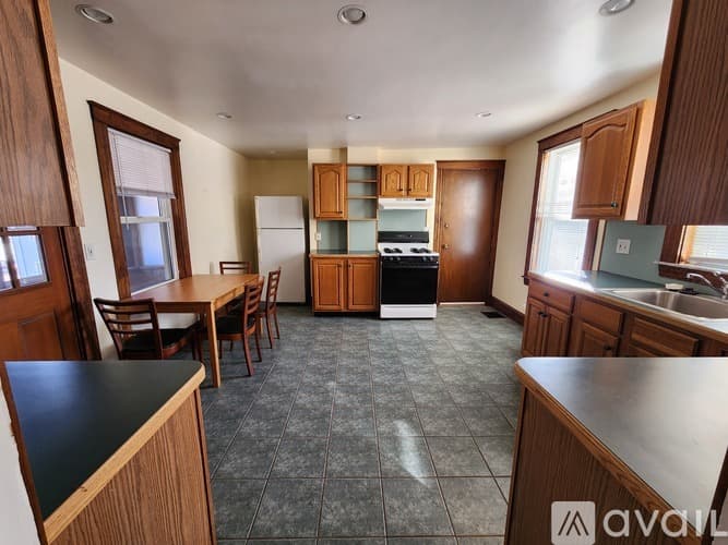 Quincy Apartment: 66 Brook St