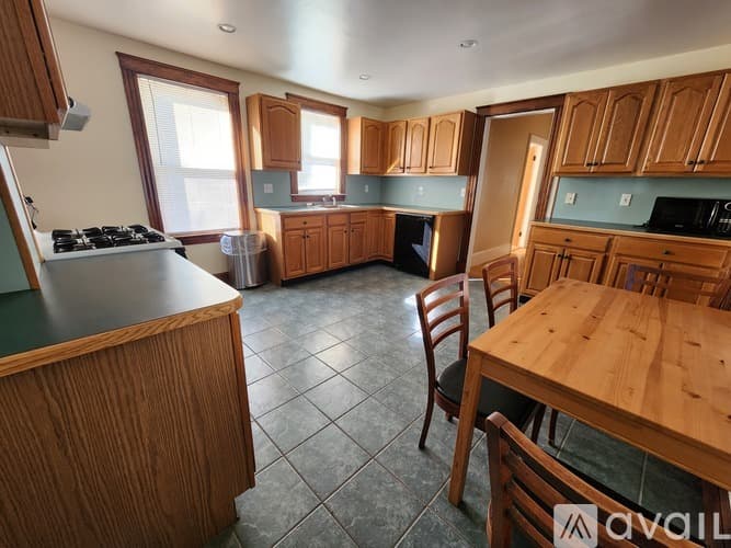 Quincy Apartment: 66 Brook St
