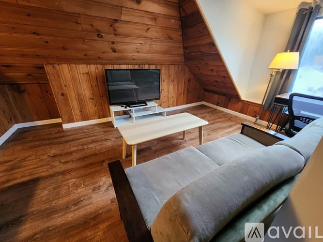 Quincy Apartment: 66 Brook St