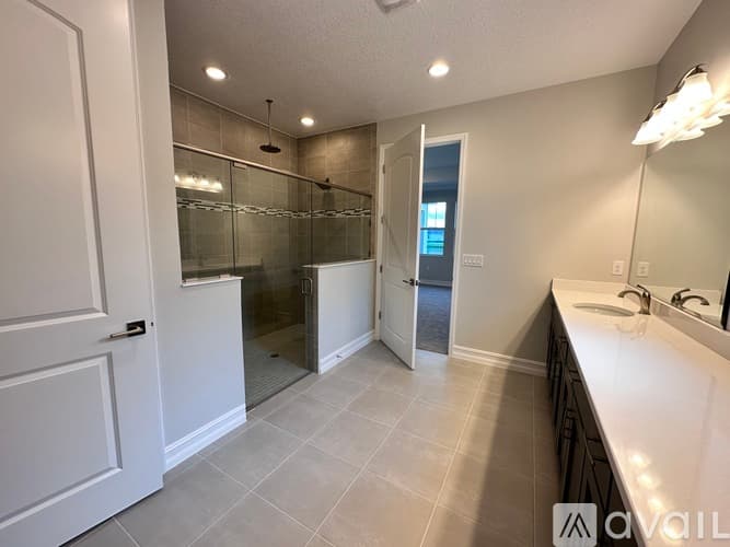 Melbourne House: 9284 Corvo Ct