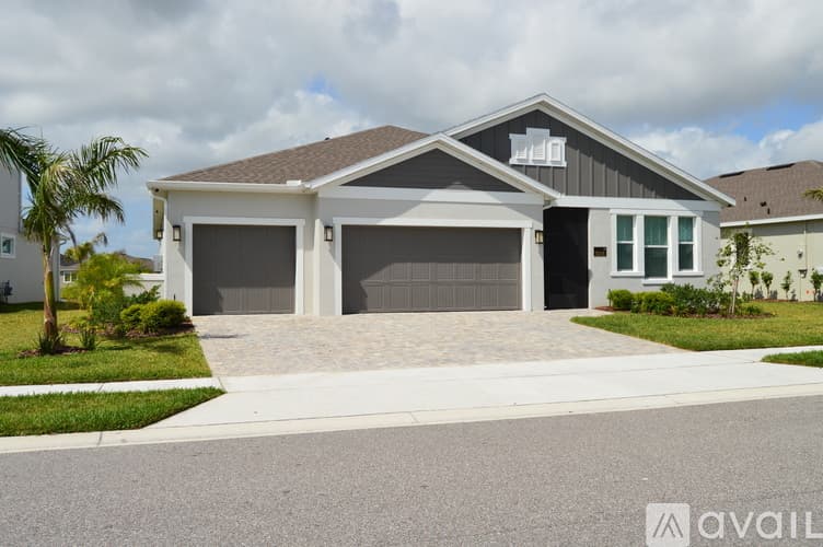 Melbourne House: 9284 Corvo Ct
