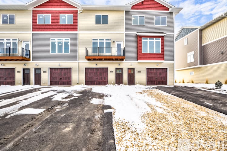 North Mankato Apartment: 2140 Rolling Green Trail