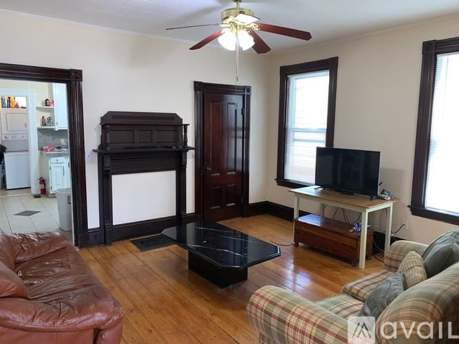 Medford Townhome: 74 Sharon St