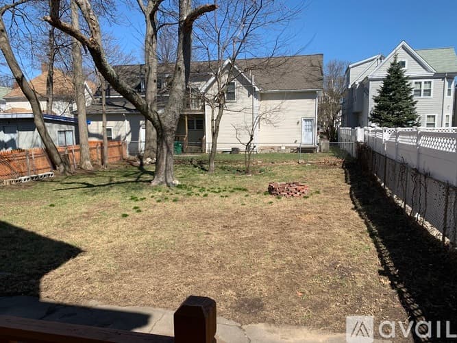 Medford Townhome: 74 Sharon St