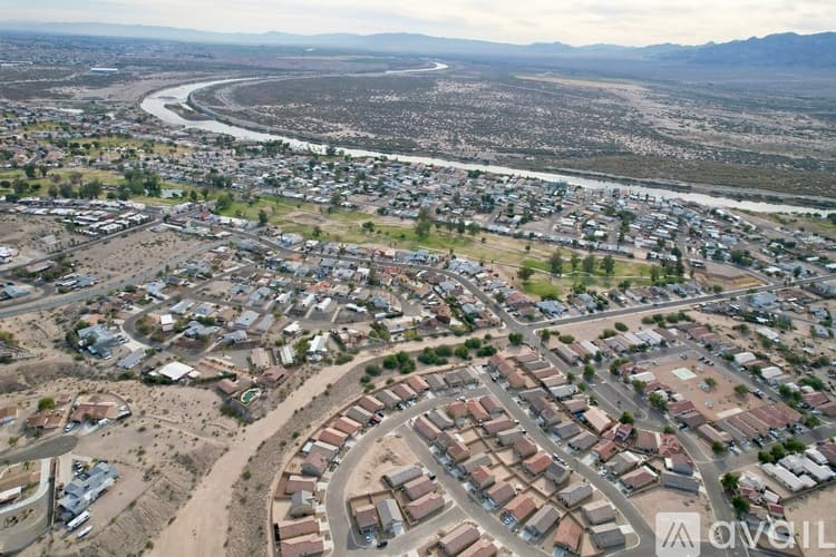Bullhead City House: 2412 Village Drive