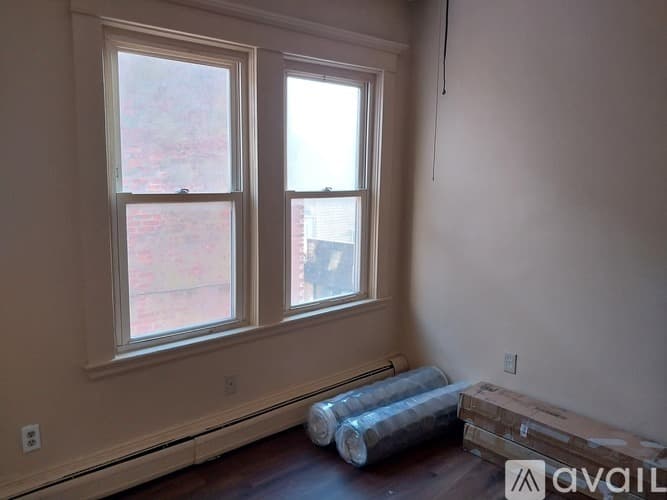 New Bedford Apartment: 116 County St