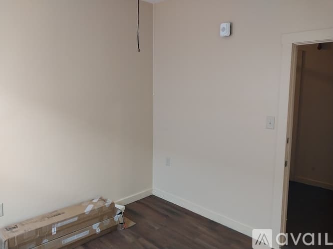New Bedford Apartment: 116 County St