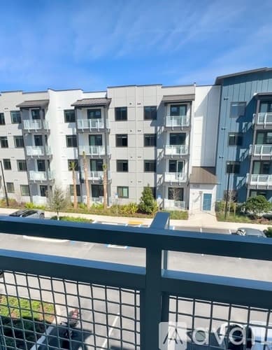 Tampa Apartment: 5129 W Tyson Ave