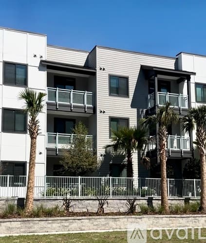 Tampa Apartment: 5129 W Tyson Ave