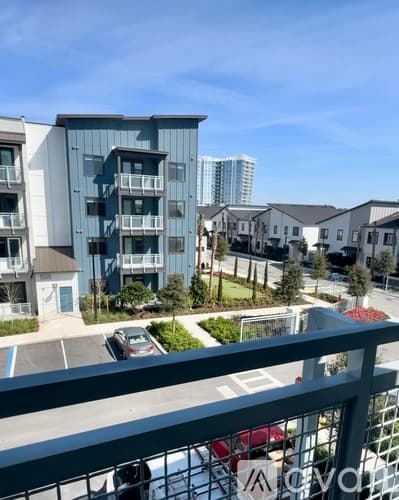 Tampa Apartment: 5129 W Tyson Ave
