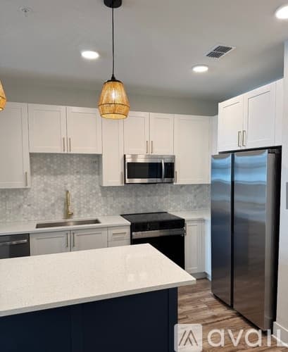 Tampa Apartment: 5129 W Tyson Ave