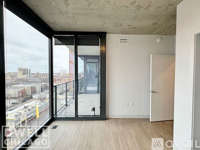 Chicago Apartment: 4555 N Sheridan Rd