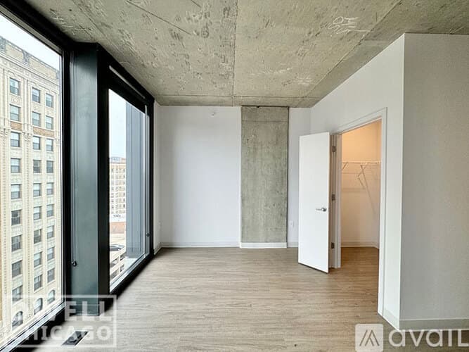 Chicago Apartment: 4555 N Sheridan Rd