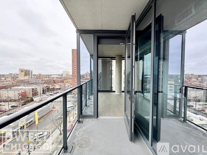 Chicago Apartment: 4555 N Sheridan Rd