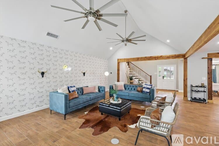 Haltom City House: 6333 Tosca Dr