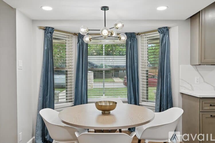 Haltom City House: 6333 Tosca Dr
