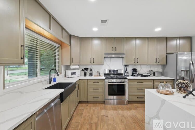 Haltom City House: 6333 Tosca Dr