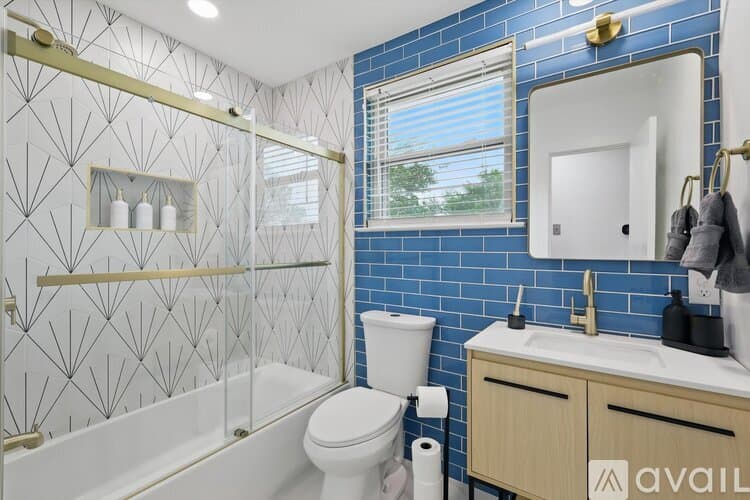 Haltom City House: 6333 Tosca Dr