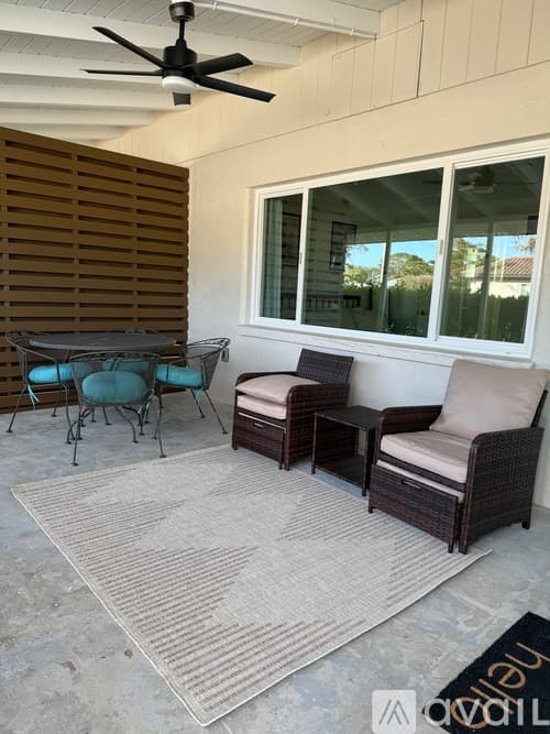 Venice House: 906 Harbor Dr S