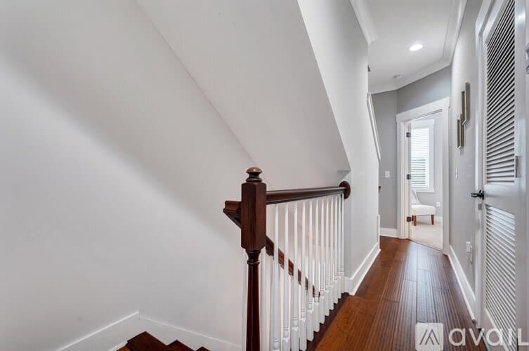 Savannah House: 716 Tattnall St