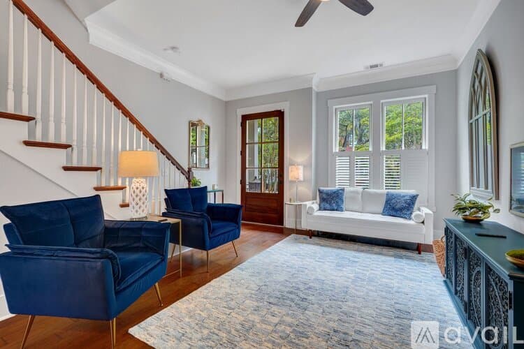 Savannah House: 716 Tattnall St